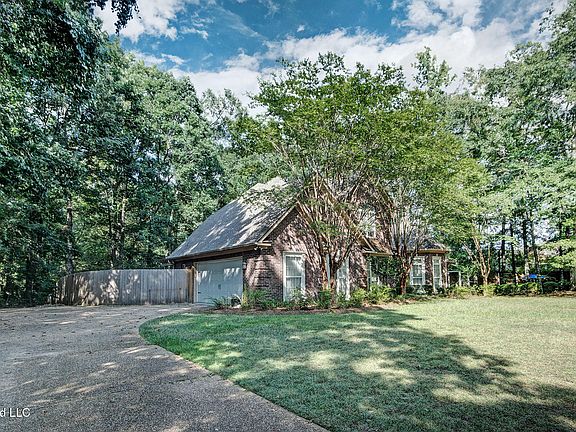 2nd image of 664 Spring Lake Dr