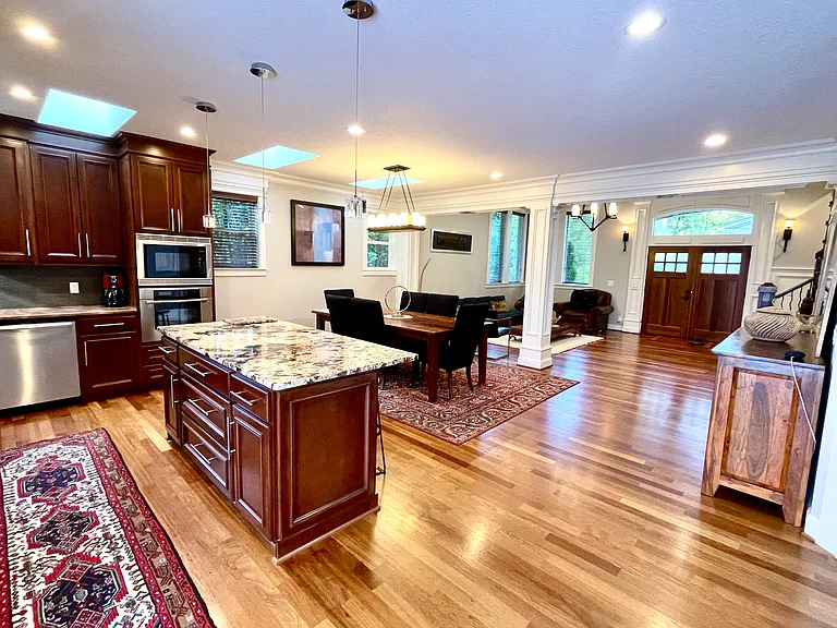 4635 SW 47th Ave — Photo 10