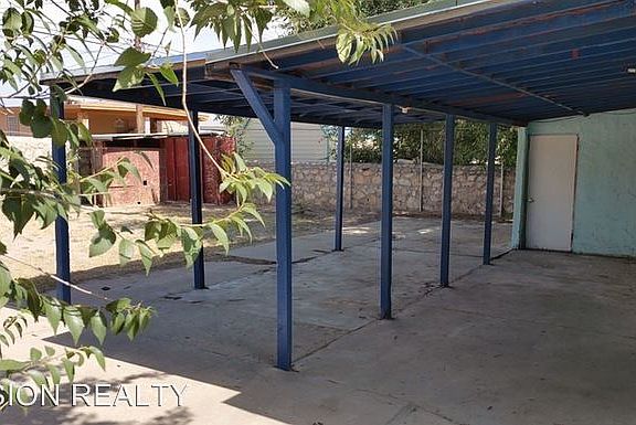 4th image of 686 Santa Barbara Dr