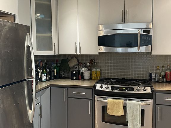 2nd image of 3312 Hudson Ave