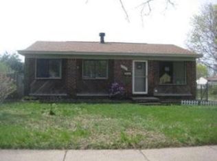 28495 Forestdale St, Romulus, MI 48174