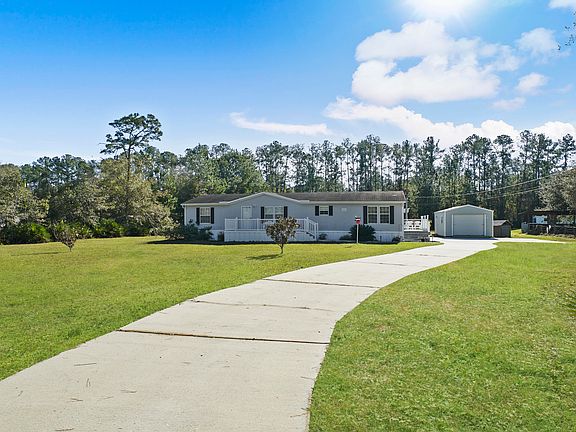 2nd image of 3065 Wintergreen St