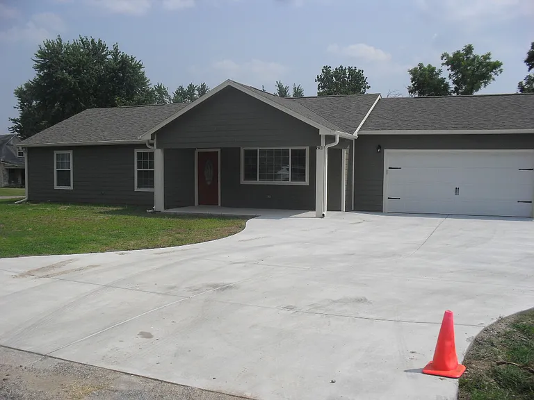 801 W Spruce Ave — Photo 1