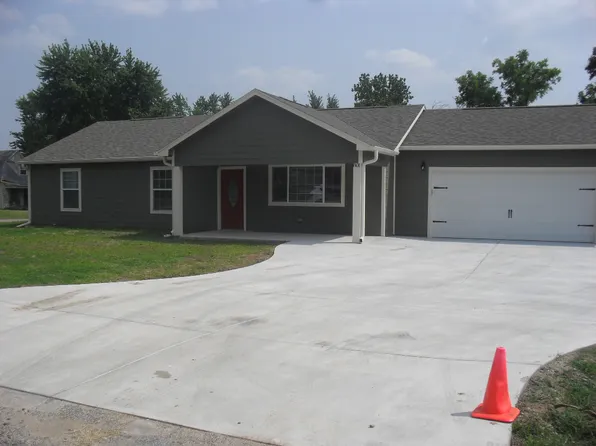 801 W Spruce Ave, Arkansas City, KS 67005