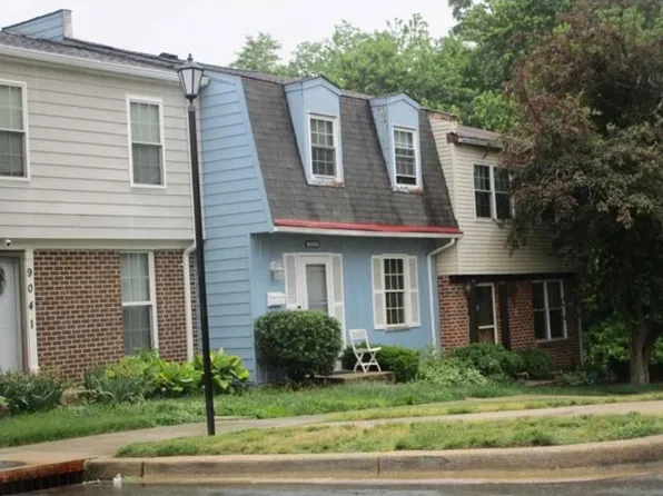 9039 Congress Pl, Landover, MD 20785