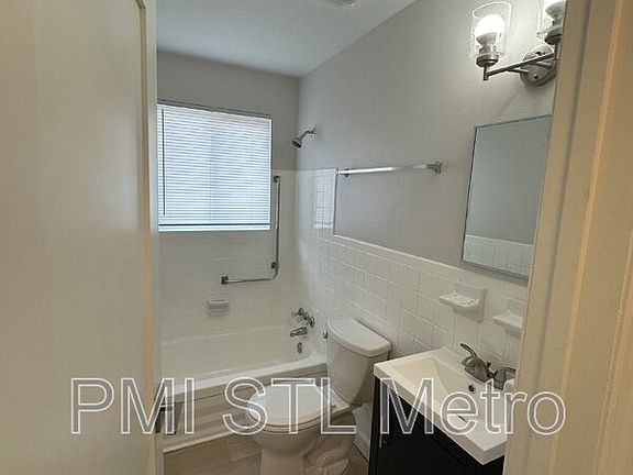 3rd image of 4615-4617 Virginia Ave #E