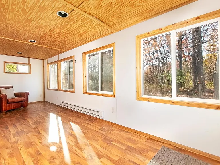 2909 Meadow Ln — Photo 12