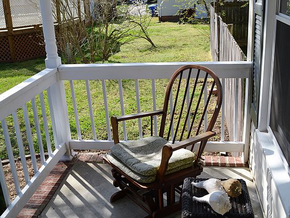 4th image of 203 Clifton Ct