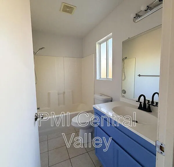 464 Lucas Ct — Photo 25