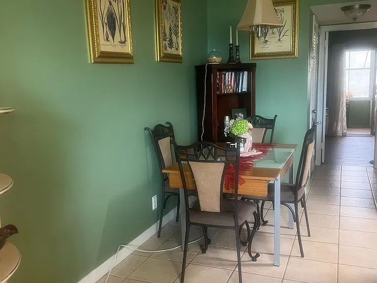 102 Sheffield E #102 — Photo 6