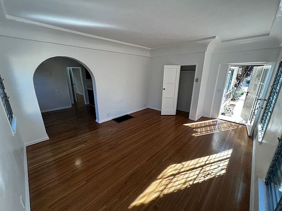 3rd image of 4269 Garthwaite Ave #4271