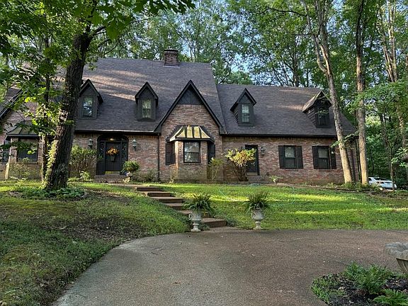 2nd image of 8181 Meadow Glen Dr
