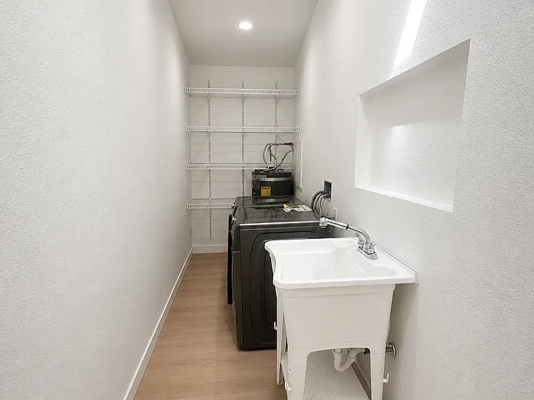 4516 48th Ave SW #1 — Photo 12
