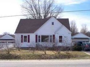 10340 E Cherry Bend Rd, Traverse City, MI 49684