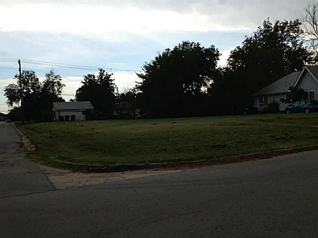 2nd image of 1900 NW 29th St #227-229-231