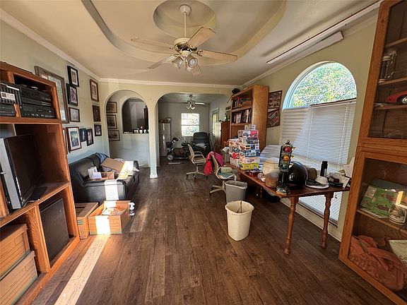 4th image of 3203 Runnels St