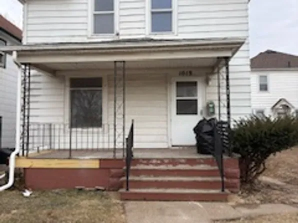 1019 W 5th St, Waterloo, IA 50702