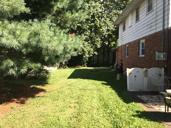 3rd image of 7835 Parkford St NW