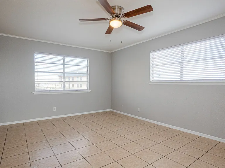 3313 Johnson Ave #16 — Photo 13