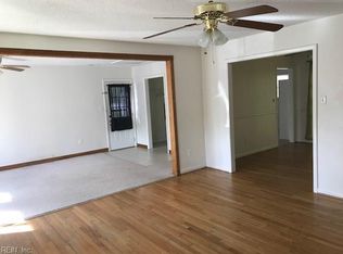 17 Harris Landing Rd, Hampton, VA 23669