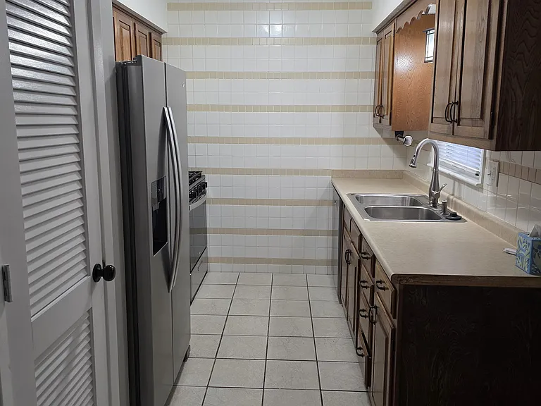 10706 N McGee St — Photo 5