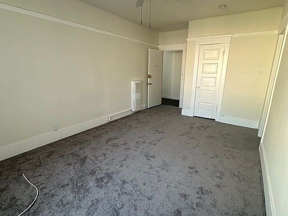 3rd image of 67 Linden Ave APT 3