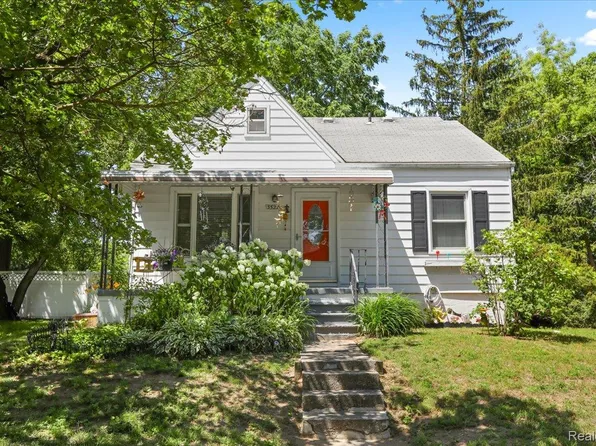 35228 Rosslyn St, Westland, MI 48185
