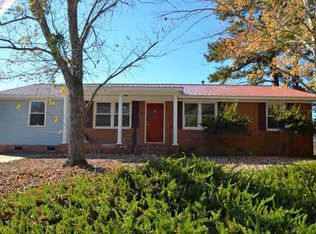 1921 Warwick St, Camden, SC 29020