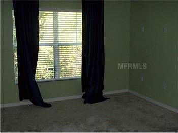 3rd image of 10908 Kensington Park Ave