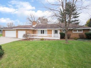 667 Hemlock Dr, Crown Point, IN 46307
