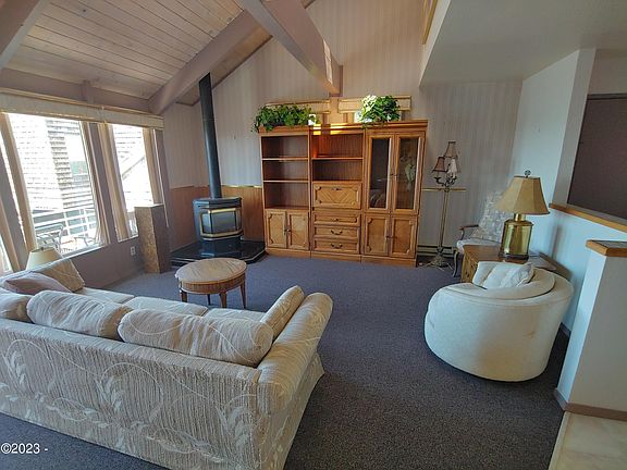 5th image of 1000 SE Bay Blvd #506-606