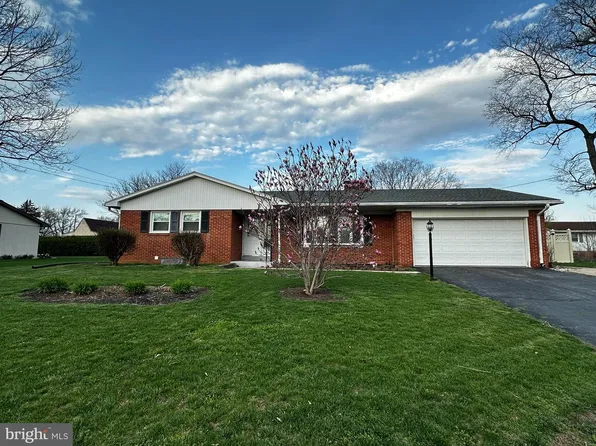 112 Kenmar Dr, Palmyra, PA 17078