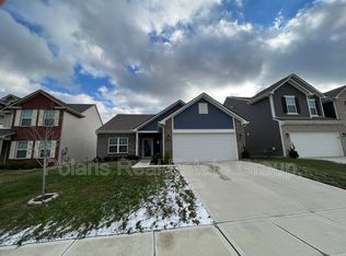 5899 Stubbington Ln, Whitestown, IN