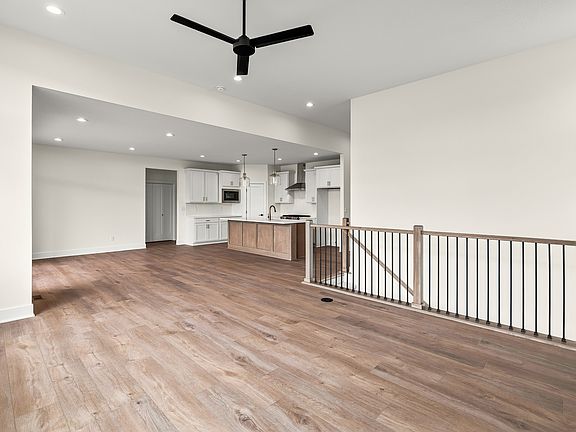 5th image of 511 NE 59th St