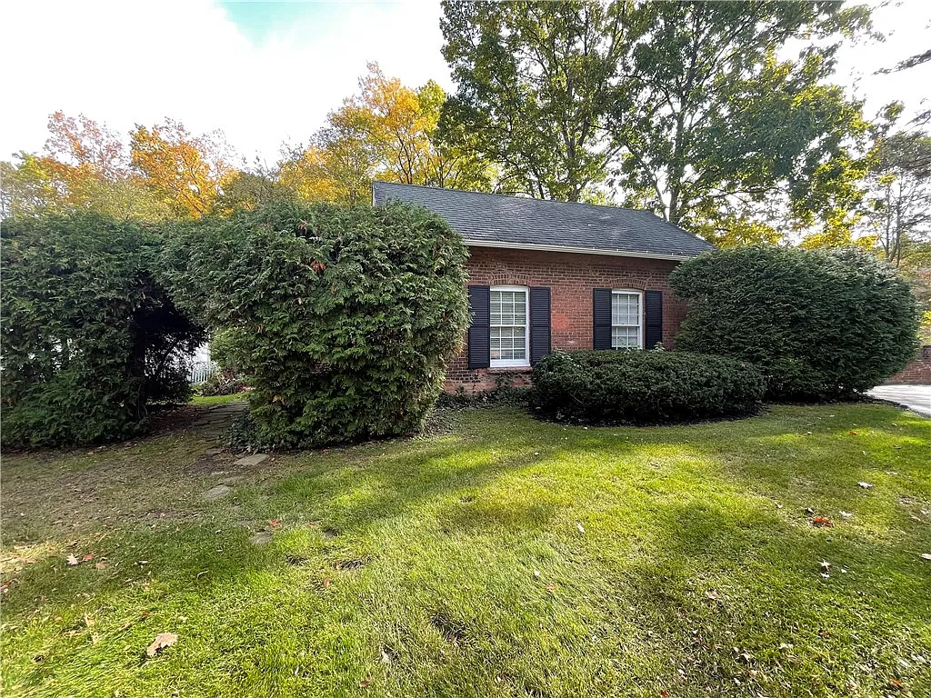 2 bed, 2.0 bath, 1189 sqft, $3,000 — Photo 2