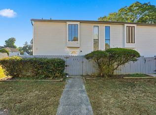 293 Country Club Dr, Jonesboro, GA