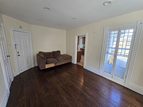 4th image of 59 Western Ave APT 2