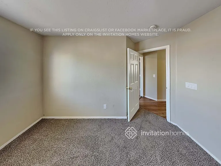 11401 W Windsor Ave — Photo 18