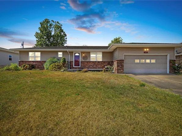 2122 Texas Ave, Joplin, MO 64804