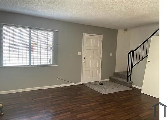 3 bed, 1008 sqft, $1,799 — Photo 4