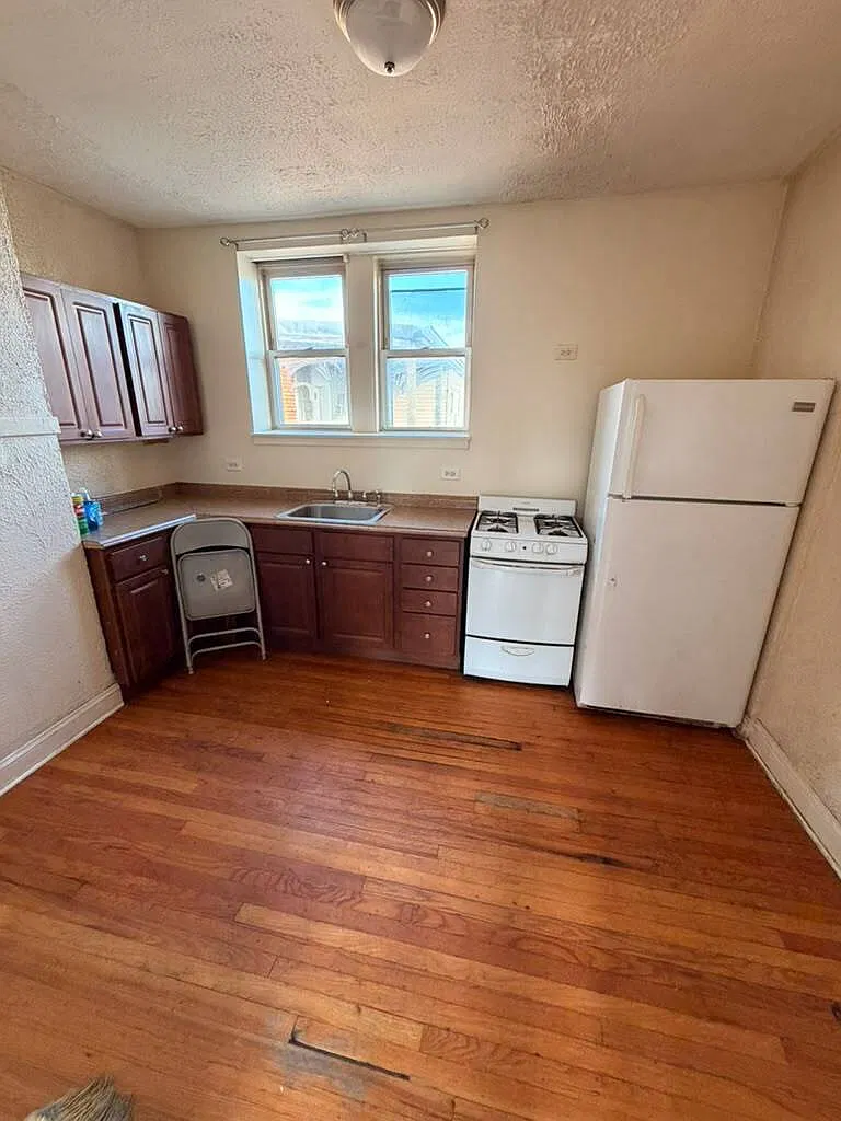 5250 W Crystal St — Photo 3
