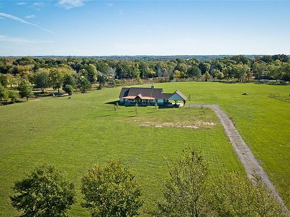 3rd image of 210 Vz County Road 1107