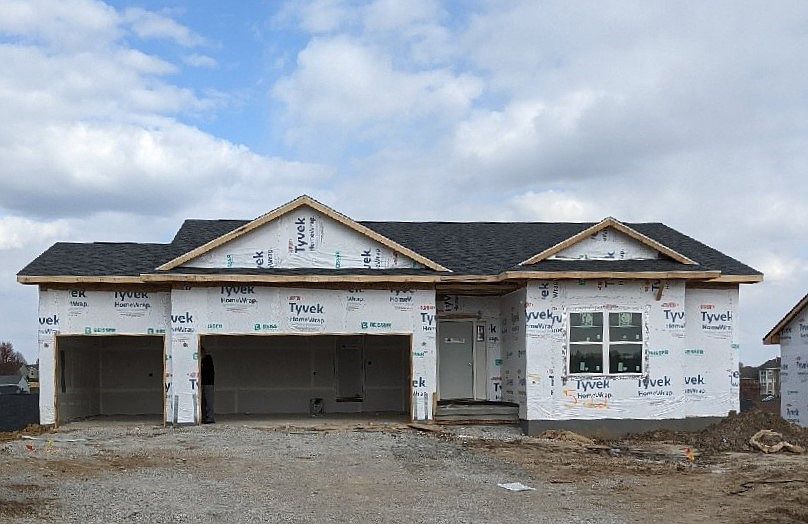 1st image of 522 Deerview Ave