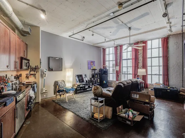 1122 Jackson St APT 214, Dallas, TX 75202