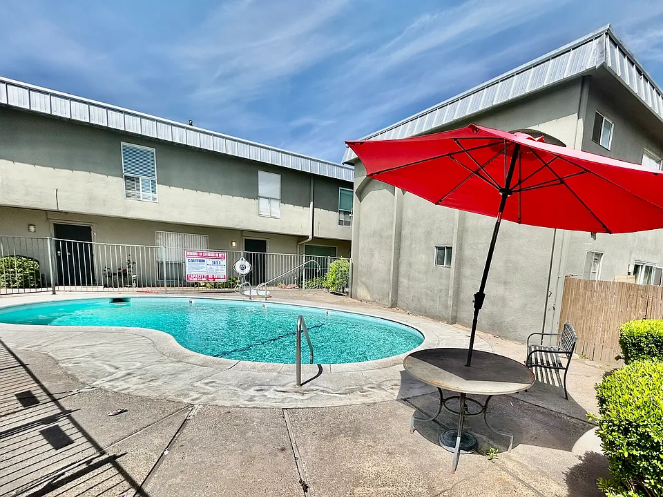 6019 N College Ave #L