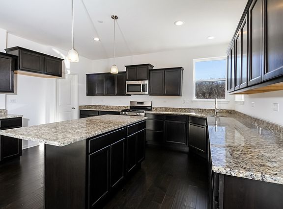 4th image of 34102 N Jenna Ln