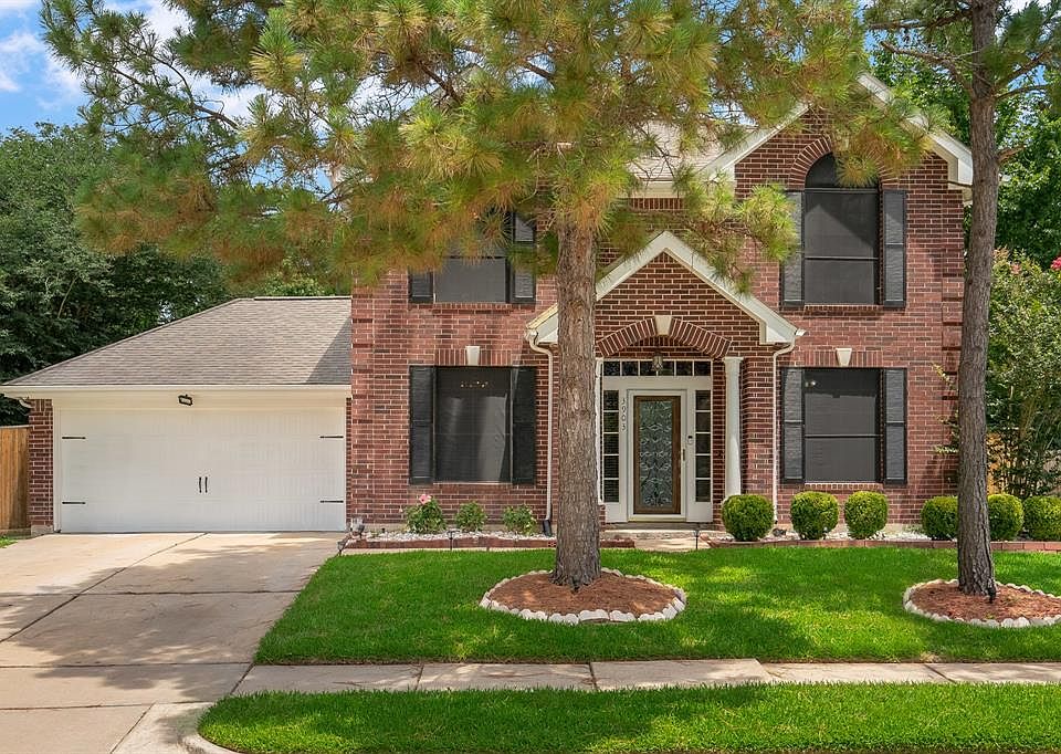 1st image of 3903 Oak Wood Dr N