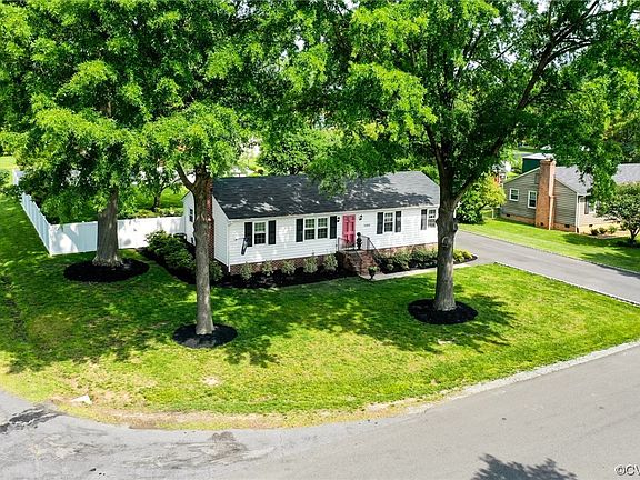 3rd image of 1400 Bobbiedell Ln