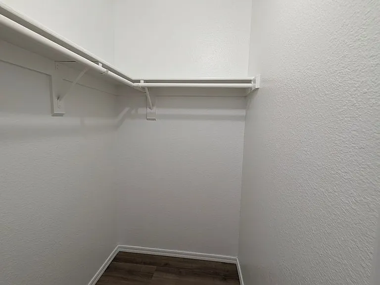 3644 W Elgin St — Photo 22