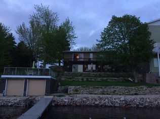 8921 Twin Lakes Rd, Manson, IA 50563